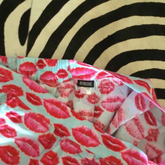Modcloth Retrolicious lips print skirt size 3x new - Picture 3 of 4